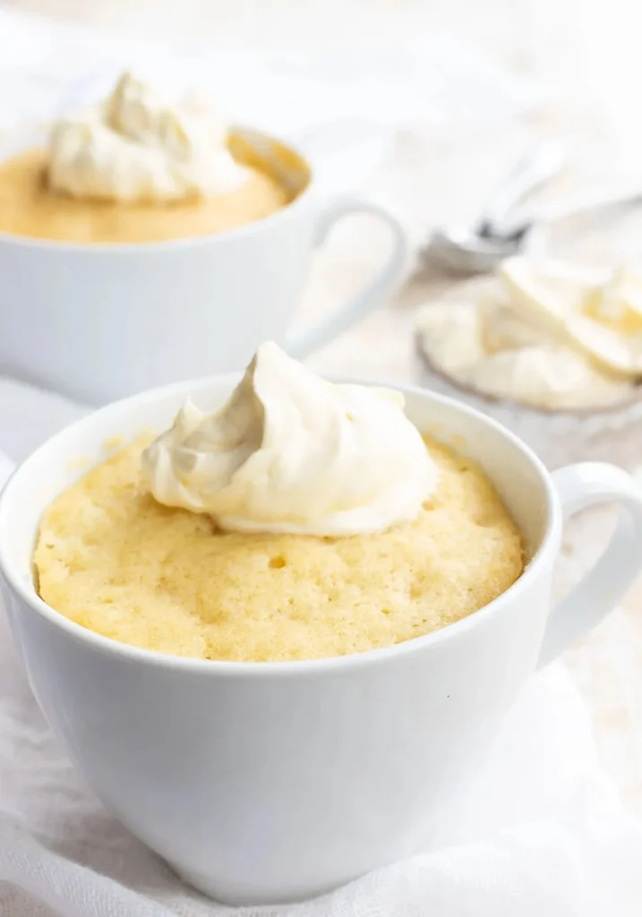 Delicious and easy keto vanilla mug cake, perfect for a low-carb dessert.
